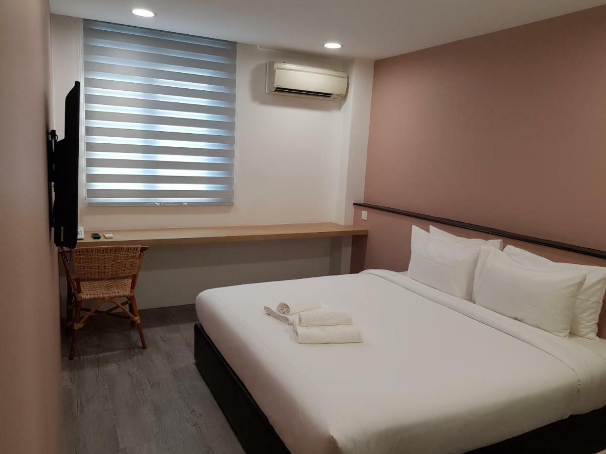 Bloommaze Boutique Hotel Кланг Экстерьер фото